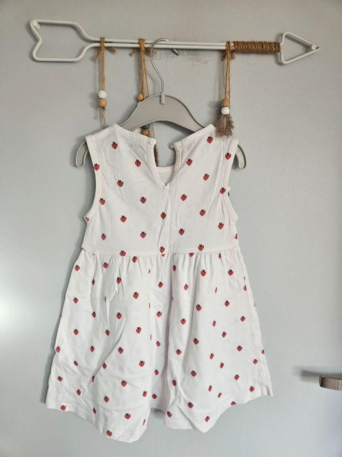 Robe 24 mois - photo numéro 2