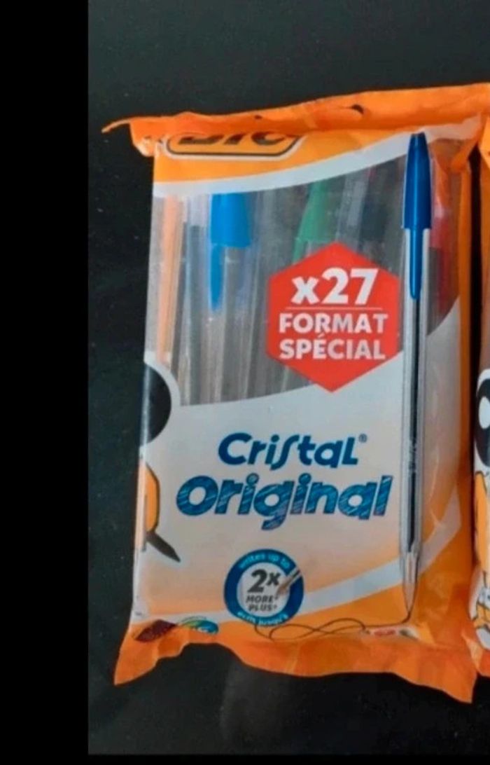 1 paquet de 27 stylos bic neuf