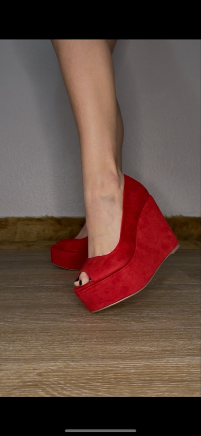 Escarpins compensés rouges – Malien