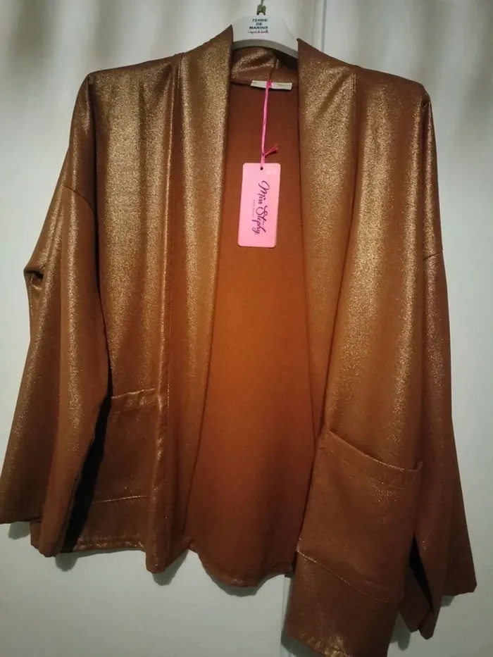 Veste satinée doré