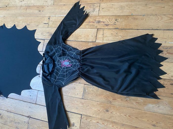 Déguisement Robe et cape Halloween 4/6 ans - photo numéro 5
