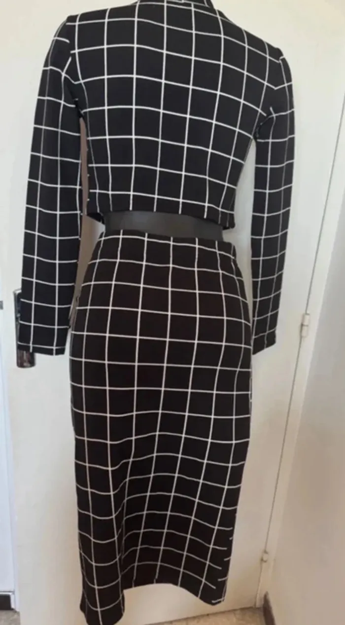 Ensemble tailleur femme - photo numéro 3