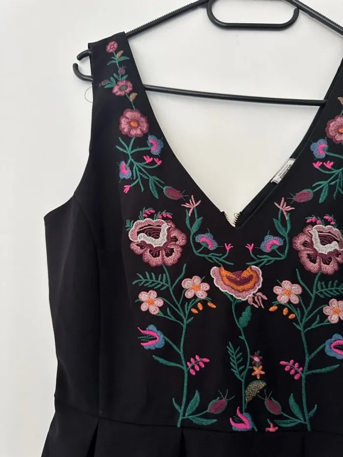 Robe noire brodée fleurs Pimkie - photo numéro 2