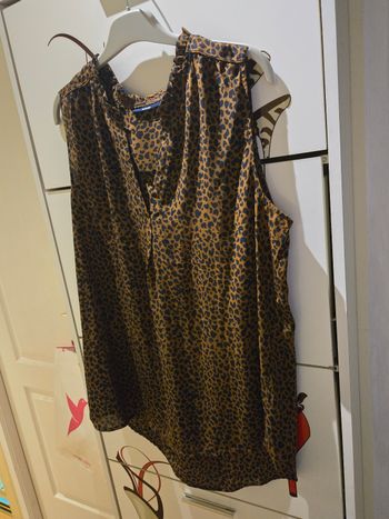 Blouse à imprimé léopard T.44/46 Kiabi