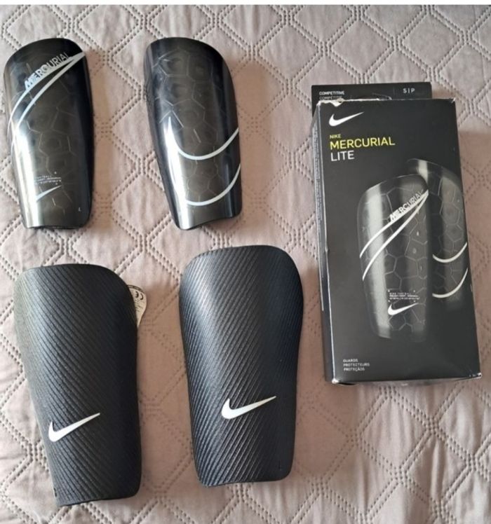 PROTÉGES TIBIAS NIKE NEUFS