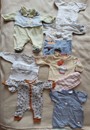 Lot de vêtements 1 mois 56 cm