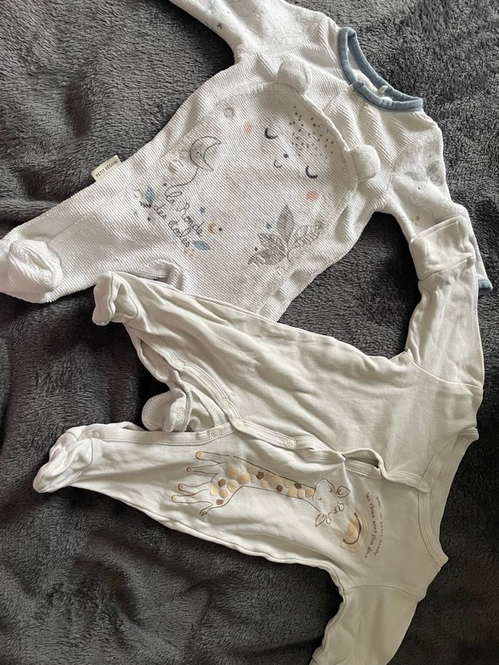 2 pyjamas