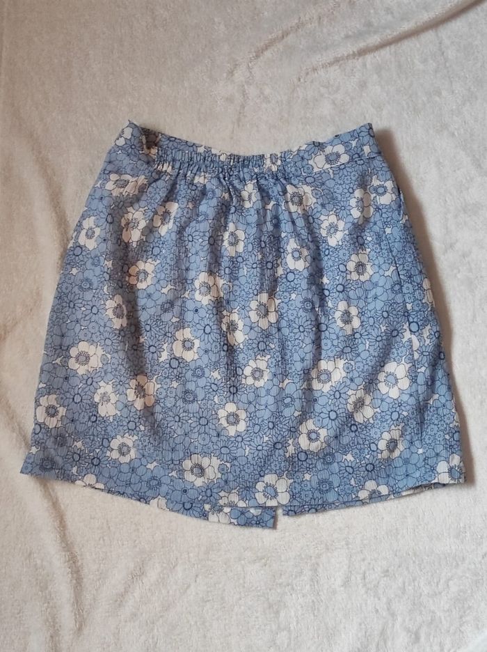 Jupe courte imprimée fleurie taille S - photo numéro 4