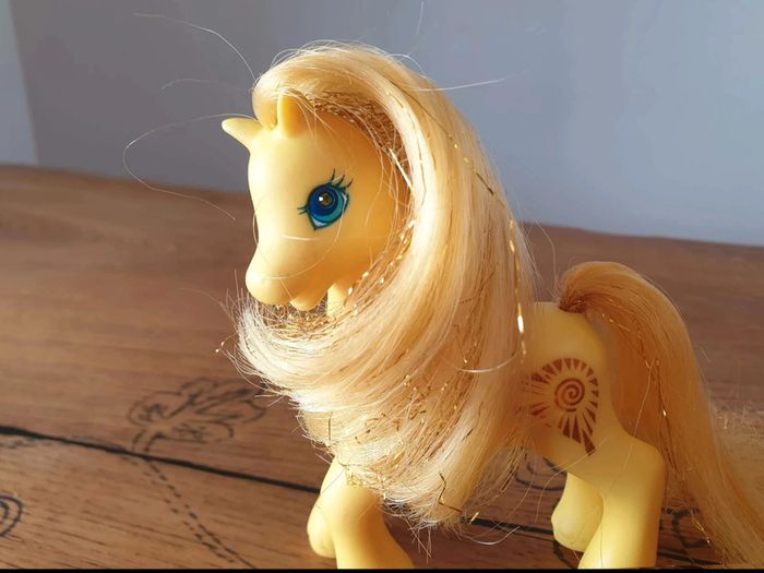 Mon  Petit  Poney  G2  Princess Golden Light (Princesse Lumière) (rare) - photo numéro 5
