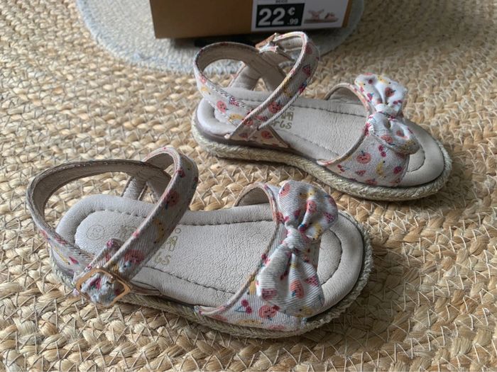 Sandales tissus beige noeud fruits Nini & girls 22 - photo numéro 3