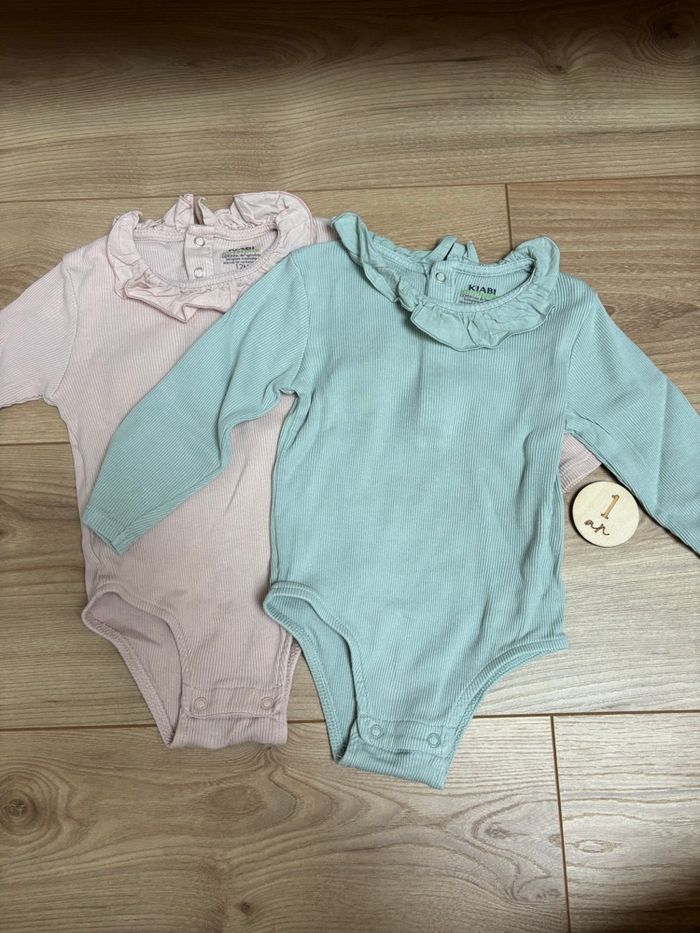Lot de 2 bodys manches longues 12 mois - photo numéro 1