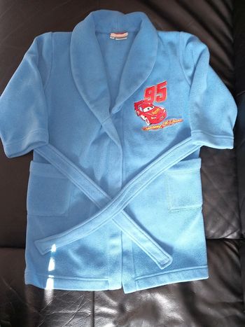 Peignoir cars 92-98cm TBE