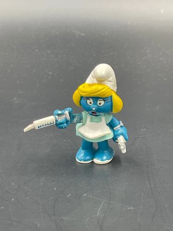 Figurine les Schtroumpfs Schtroumpfette infirmière Schleich / Peyo 5 cm 1981