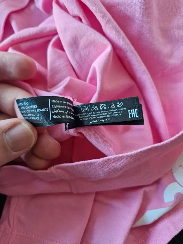 Crop top plus un mini short Paris 2024 - photo numéro 7