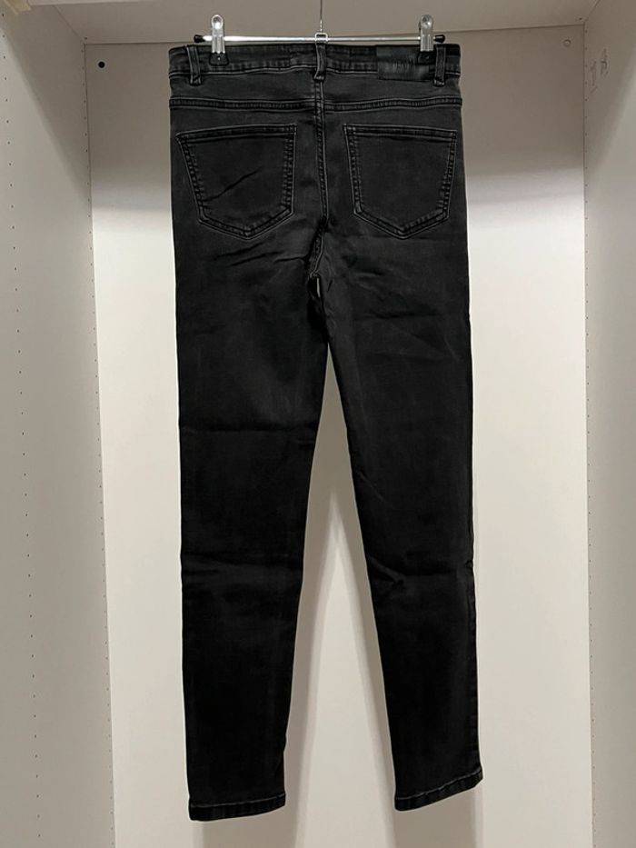 Jean taille haute Jennyfer Taille 36 - photo numéro 3