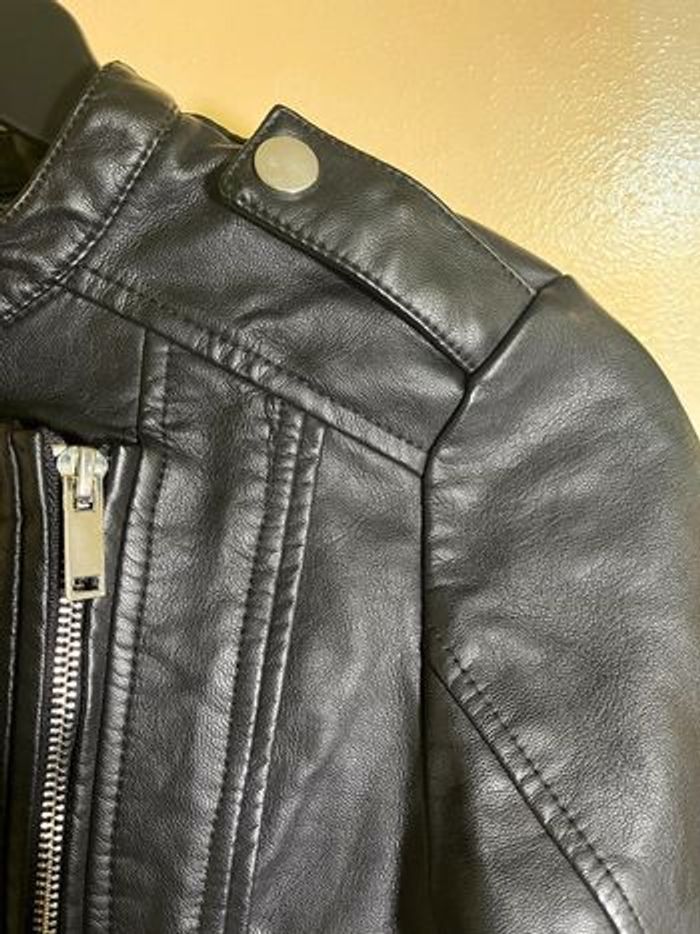 Veste cintrée  simili cuir noir - photo numéro 4