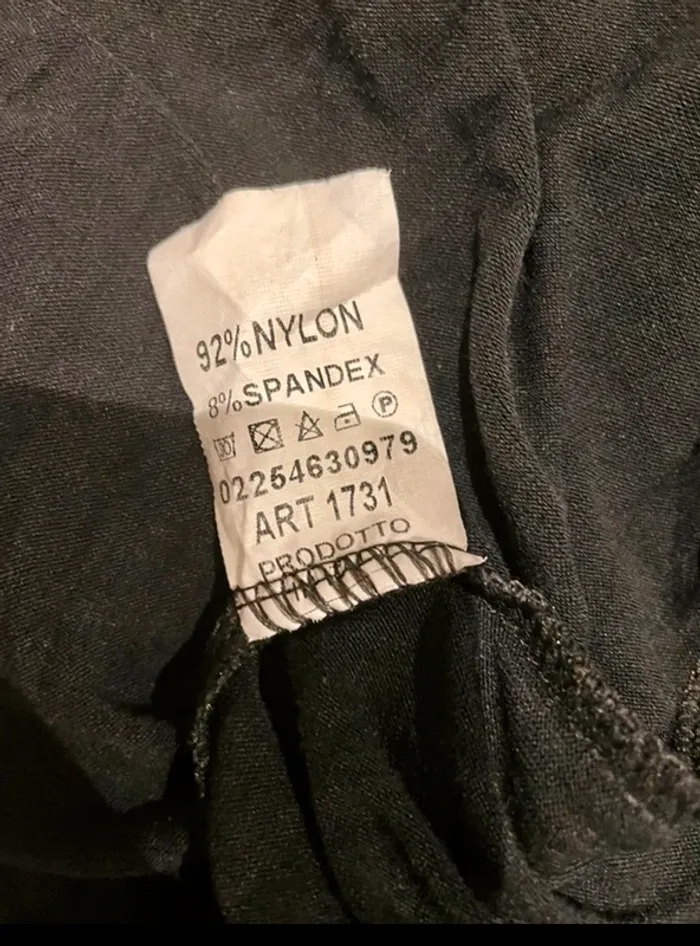 Robe noire en dentelle élégante – Taille 34 - photo numéro 5