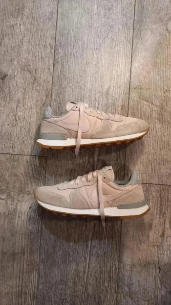 Basket  femme Nike Internationaliste 37.5