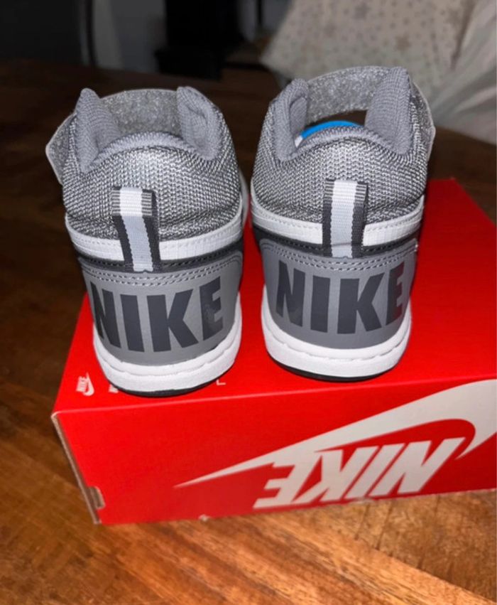 Baskets Nike P.33,5 Neuves unisex - photo numéro 4
