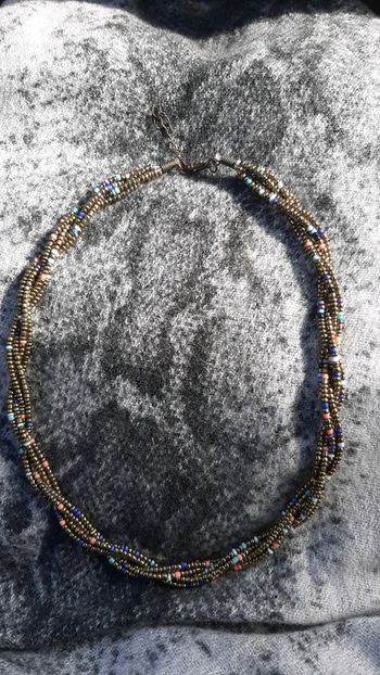 Collier perles dorées