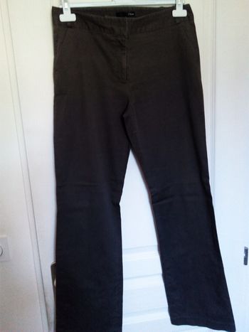 Pantalon gris foncé en 42