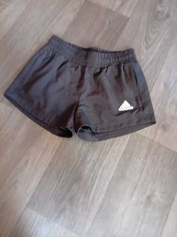 Short adidas