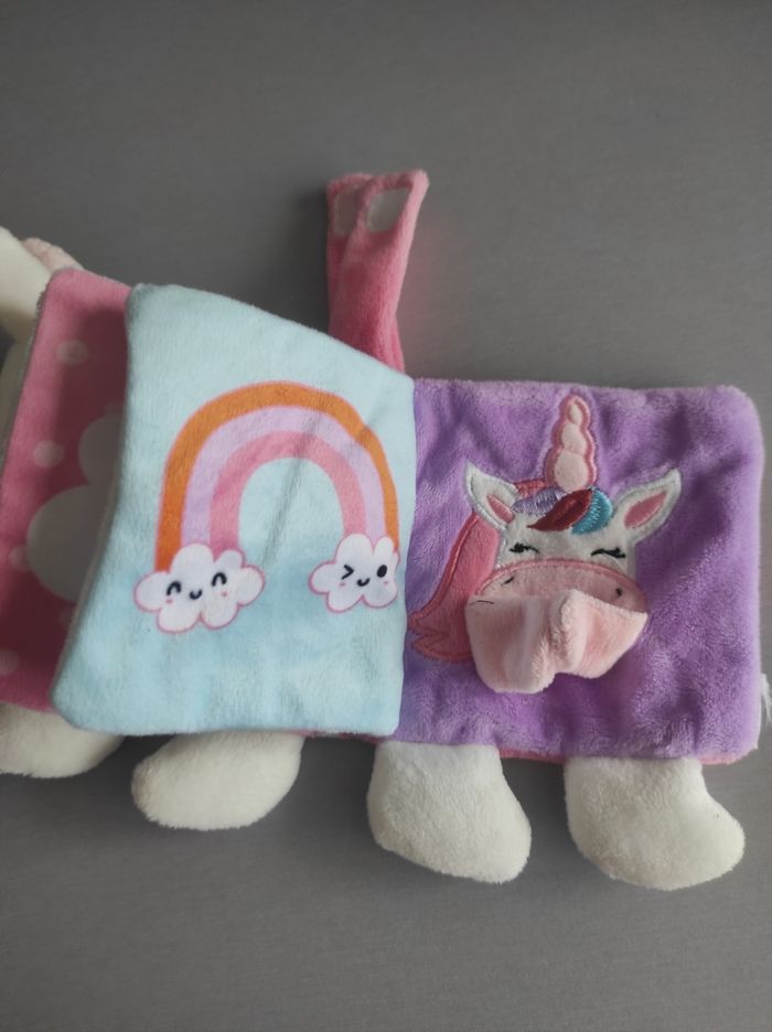 Livre d'éveil en tissu licorne - photo numéro 3