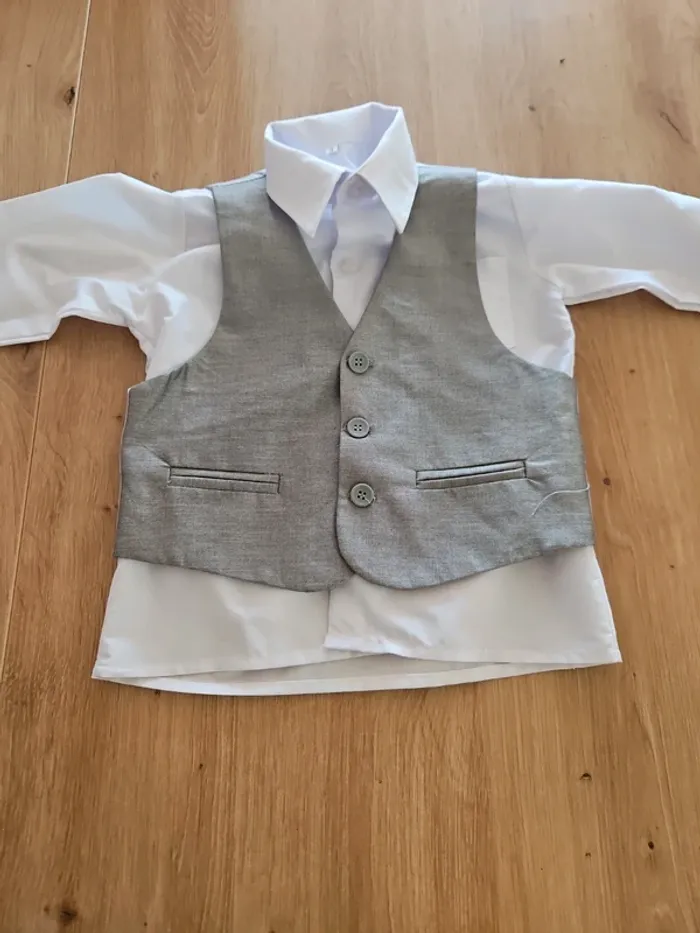 Costume 4 pièces 3 ans - photo numéro 5