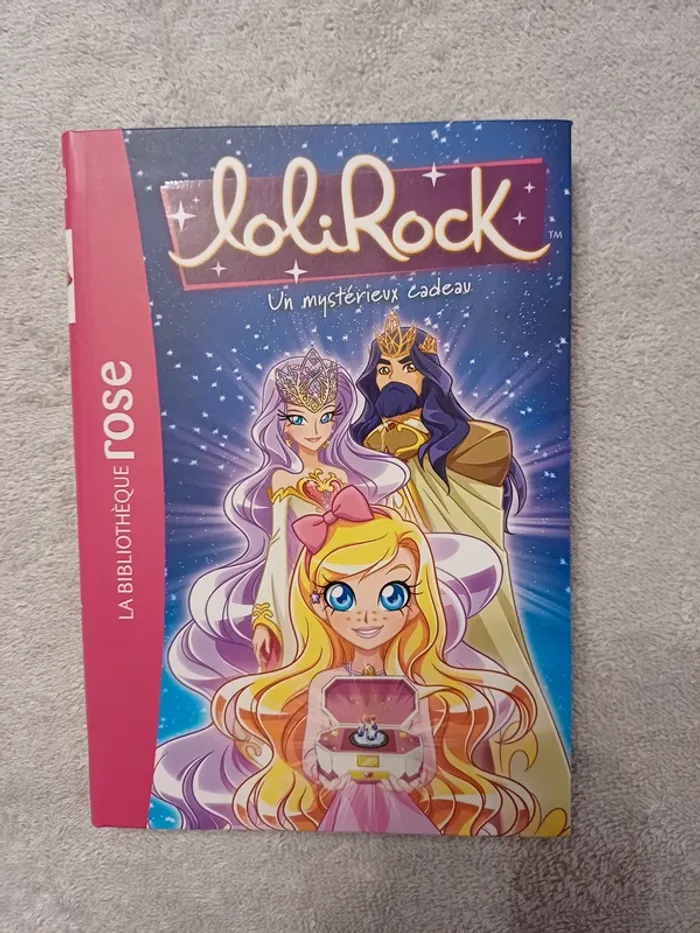 livre lolirock tome 18 un mystérieux cadeau (livre1)(familleac72)