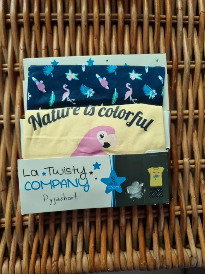 Lot de 3 pyjamas neufs fille 8 ans - photo numéro 6