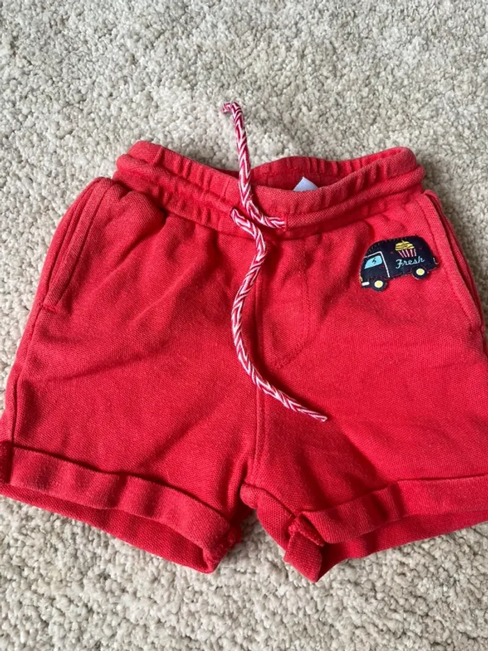 Short 12 mois