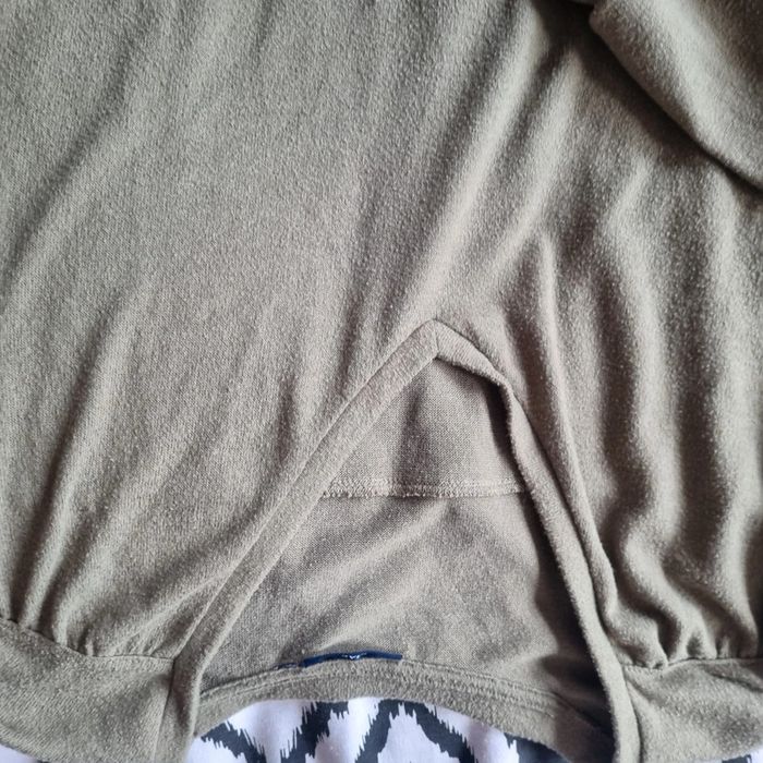 Pull kiabi jamais porté sans étiquette vert kaki 3xl col v - photo numéro 3