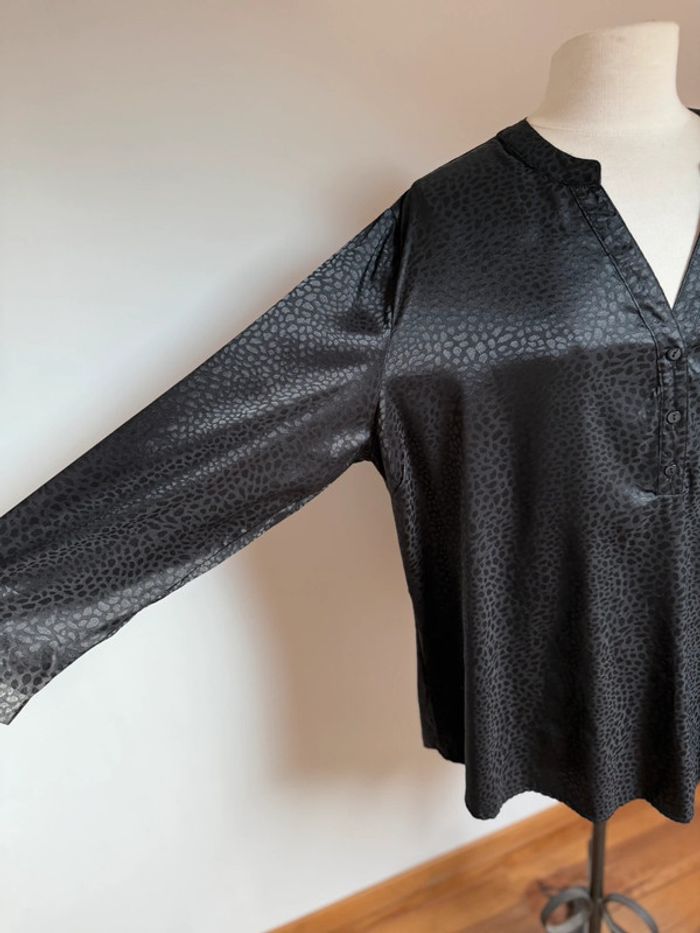 Superbe blouse fluide satinée neuve Christy 🌸 46 - photo numéro 2