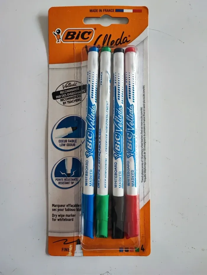 Lot de 4 feutres effaçables