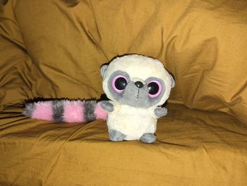 Peluche lémurien gros yeux