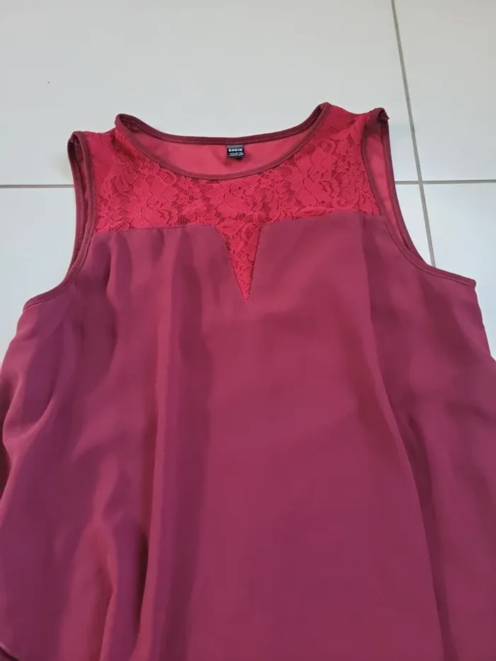 Robe bordeaux neuve - photo numéro 2