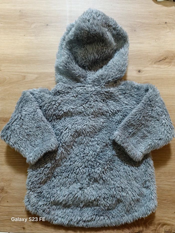 Pull polaire gris bébé fille/garçon Kiabi 6 mois - photo numéro 3