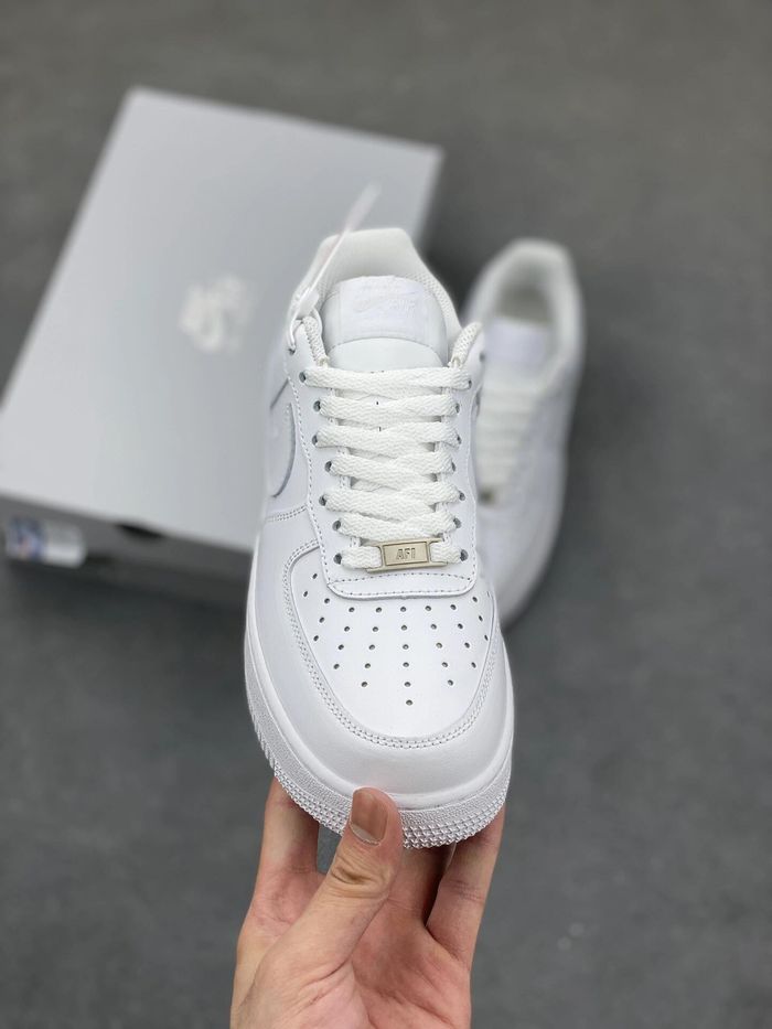 Nike Air Force 1 Low '07 White (armée de l'air blanche)42.5 - photo numéro 2