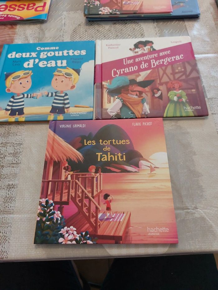 Lot de 3 livres Hachette jeunesse