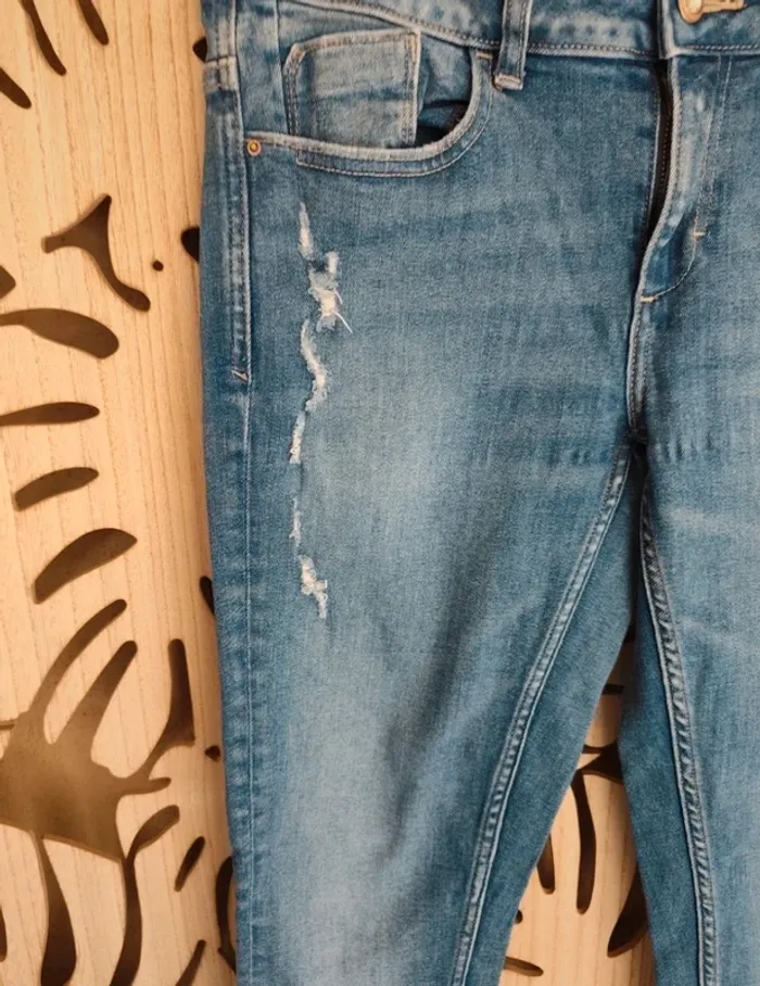 Jean skinny 7/8 ème bas effilés T 38 Zara - photo numéro 6