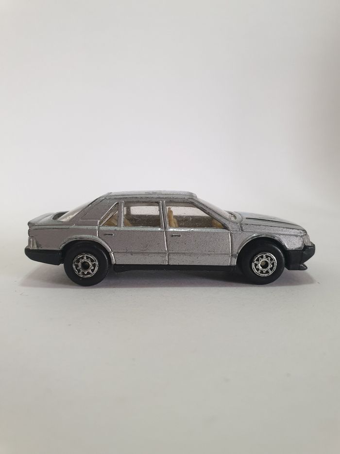 Mc Toy Renault 25 V6 Turbo 1/64 Made in Macau - photo numéro 4