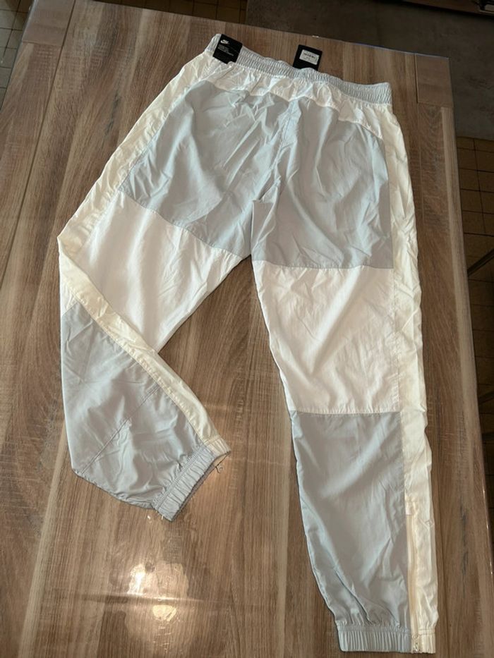 Jogging Nike neuf homme loose fit blanc et gris avec étiquette - photo numéro 11