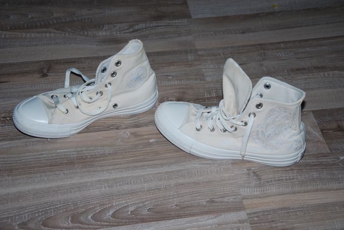 Baskets converse Chuck Taylor All Star Classic Beige brodée fleurs 37 - photo numéro 3