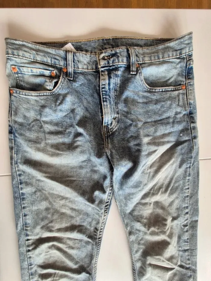Jean Slim Taper 512 Bleu
33 (US) = 42 - 44 (FR) - L 32 - photo numéro 6