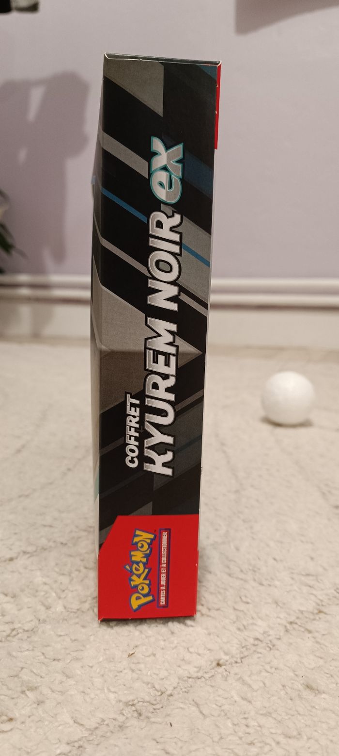 Coffret Pokémon – Kyurem Noir EX (Reconditionné) - photo numéro 4