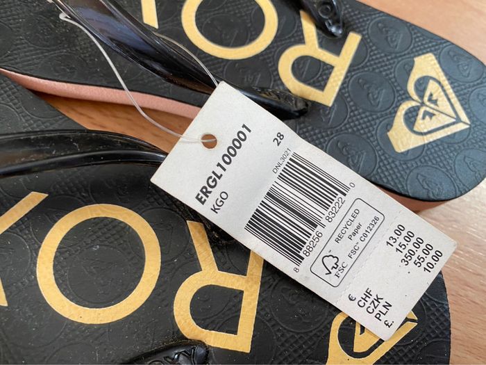 Jolie paire de sandales/tongs Roxy T. 28 fille neuve avec étiquette - photo numéro 4