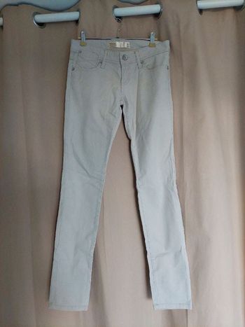 Jean beige Stradivarius taille S / 36