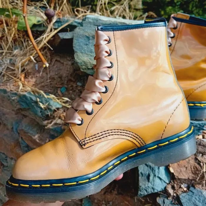 Dr. Martens vintage Made in England vernis beige uk5 38 - photo numéro 7
