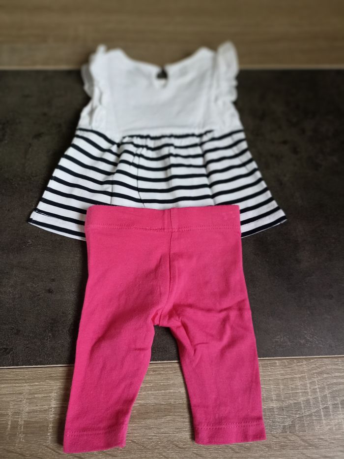 Le legging et la blouse - photo numéro 5