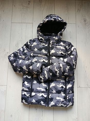 Doudoune a capuche 